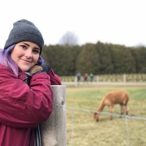 Meet your Posher, Danielle